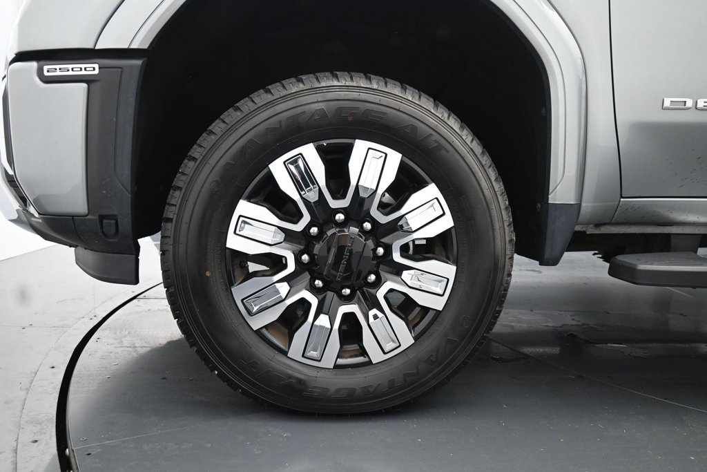 Used 2024 GMC Sierra 2500 Denali w/ Denali Reserve Package AWD/4WD image 14