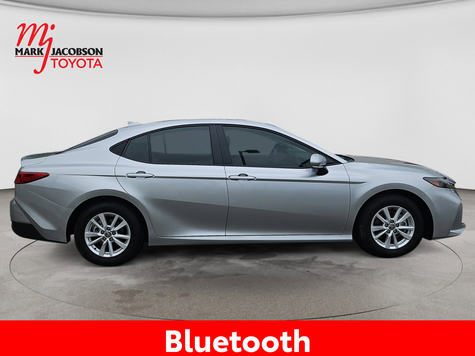 Used 2026 Toyota Camry LE FWD image 7