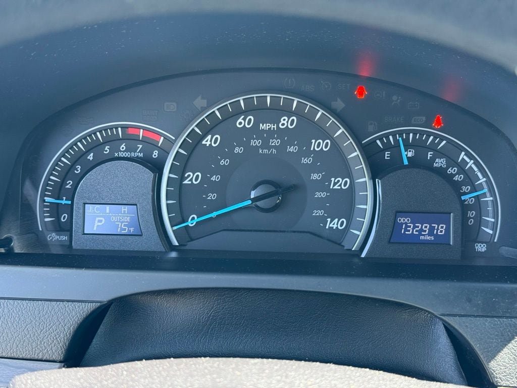 Used 2015 Toyota Camry LE FWD image 24