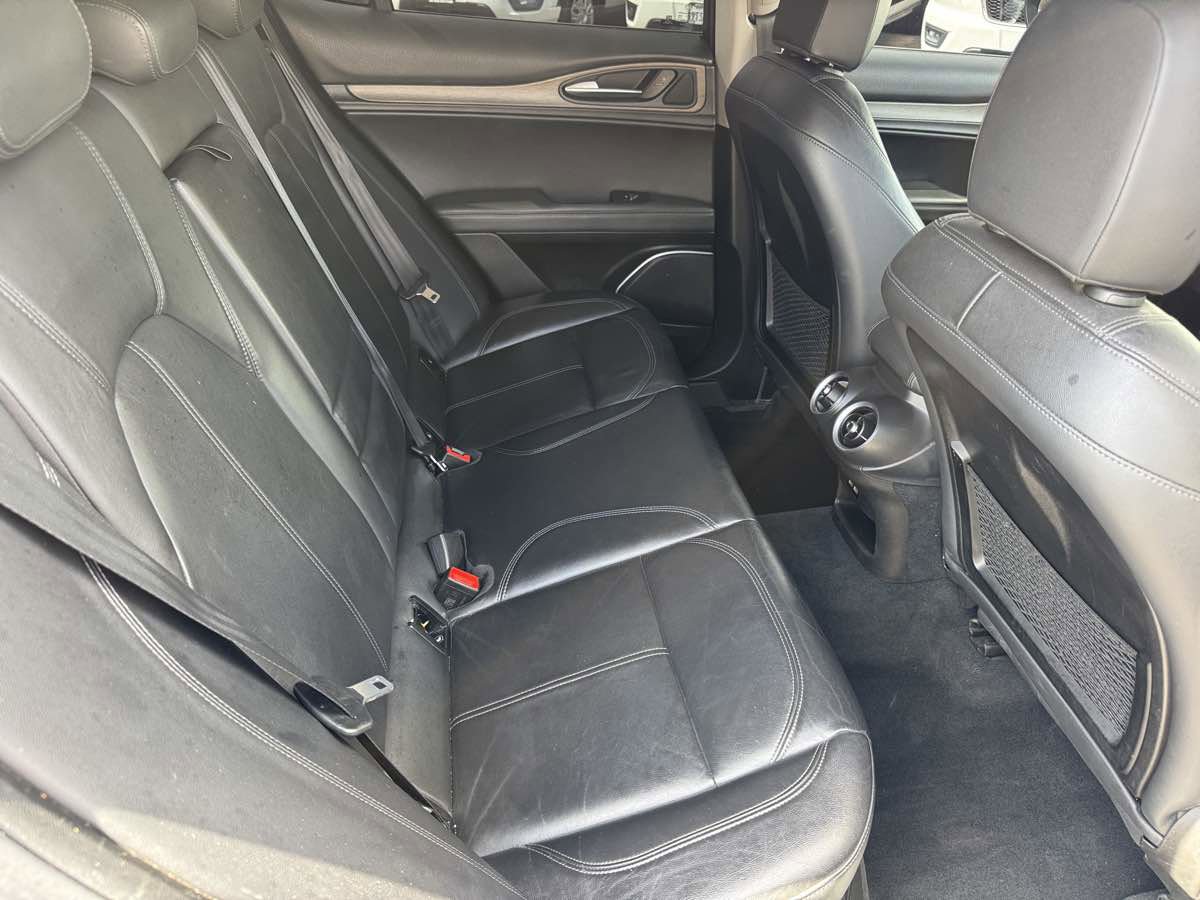 Used 2018 Alfa Romeo Stelvio Ti image 21