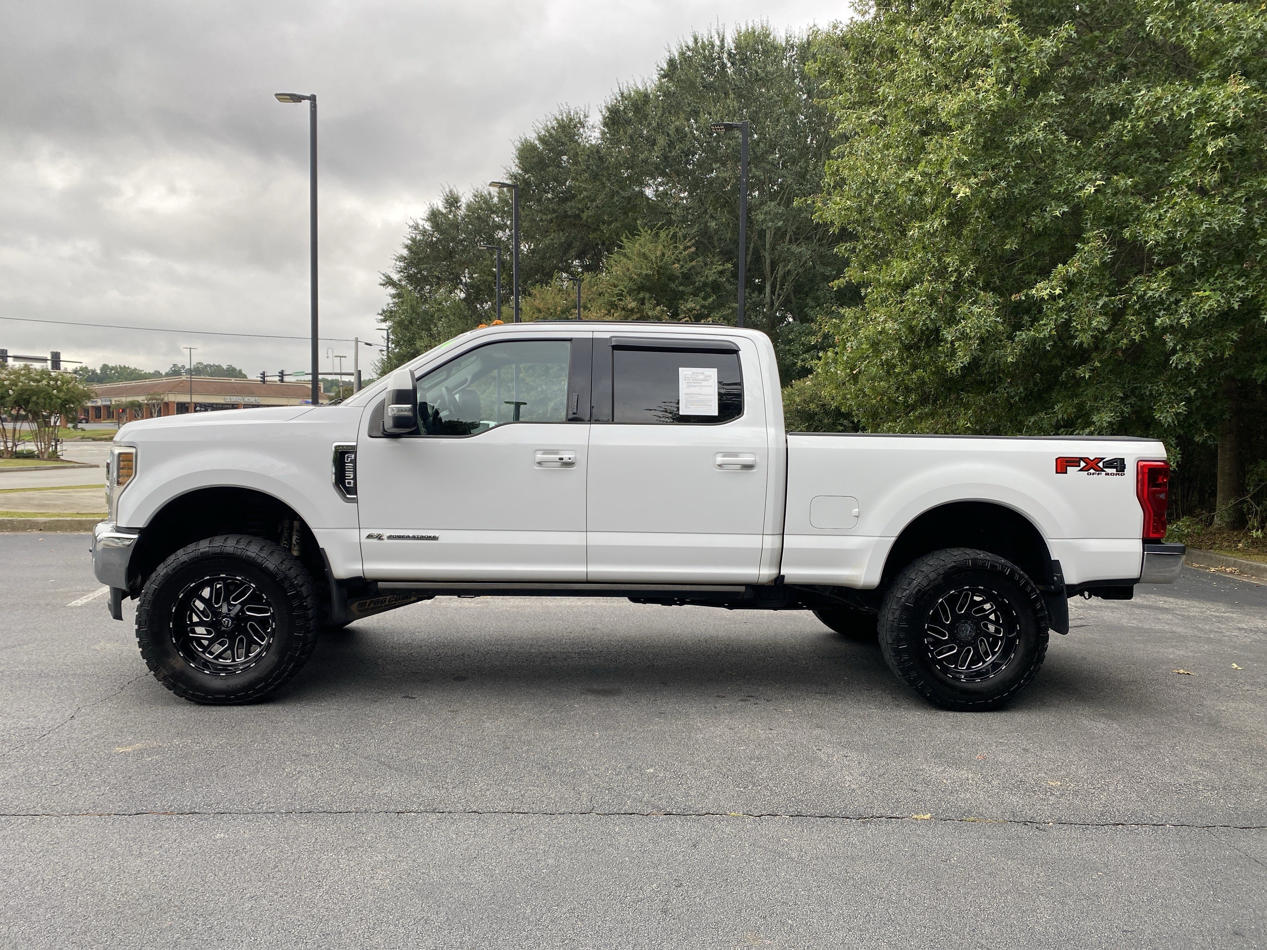 Used 2018 Ford F250 Lariat w/ Lariat Ultimate Package AWD/4WD image 6