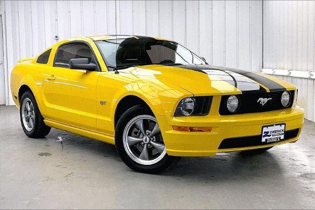 Used 2005 Ford Mustang GT RWD image 1
