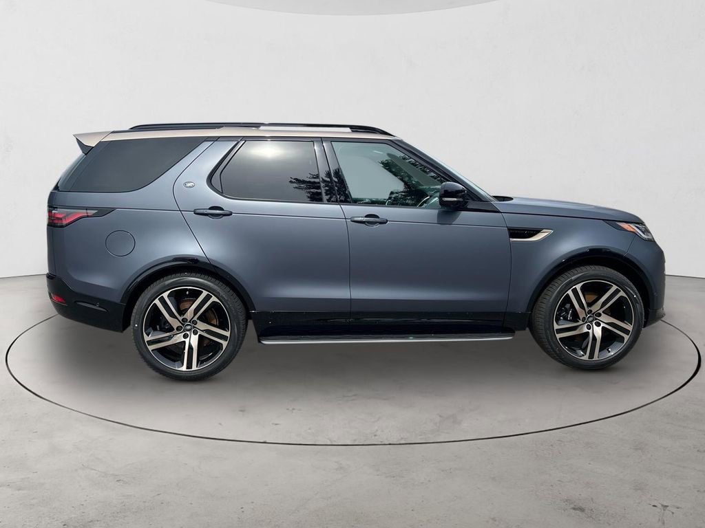 New 2026 Land Rover Discovery Limited Edition image 6