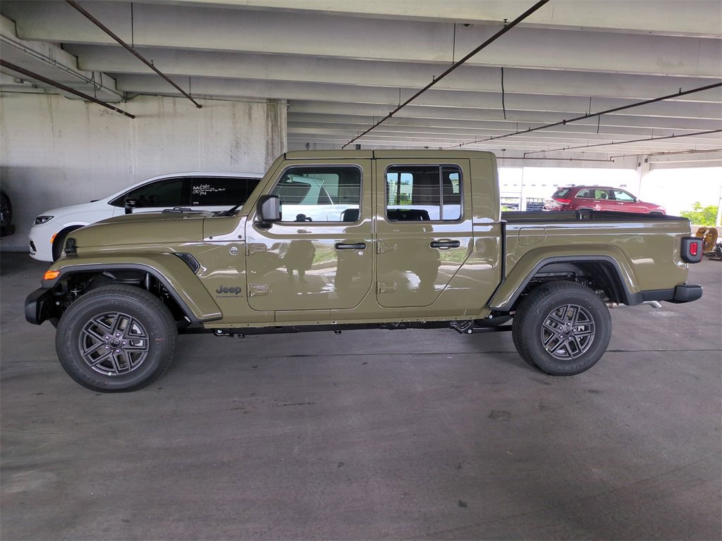 New 2025 Jeep Gladiator Sport image 8