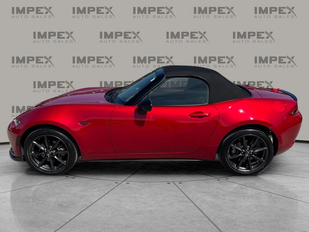 Used 2016 MAZDA MX-5 Miata Club RWD image 2