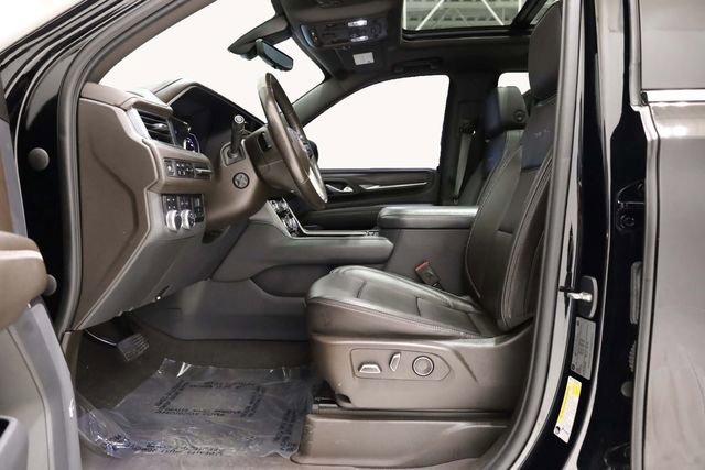 Used 2021 GMC Yukon Denali w/ Denali Premium Package AWD/4WD image 13