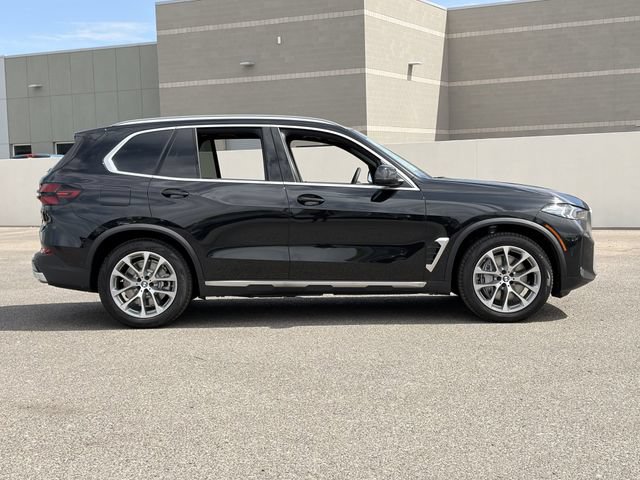 Used 2026 BMW X5 xDrive50e AWD/4WD image 5