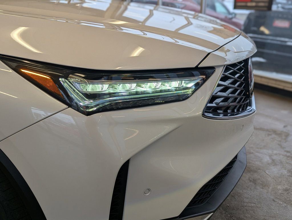 Used 2025 Acura MDX w/ Technology Package image 36