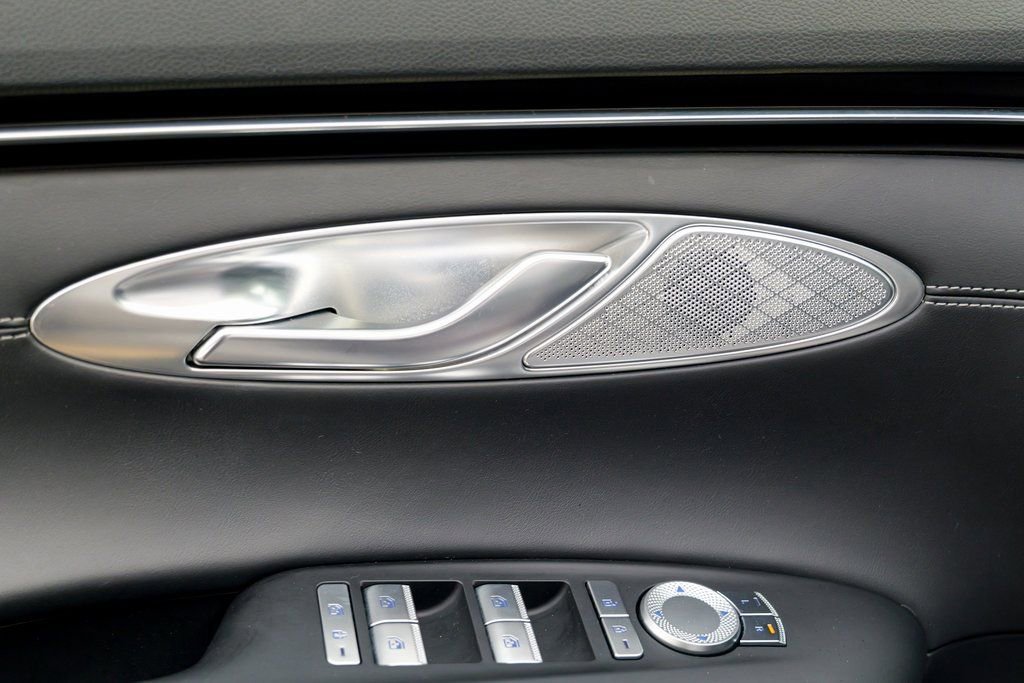 Used 2025 Genesis GV70 2.5T image 21