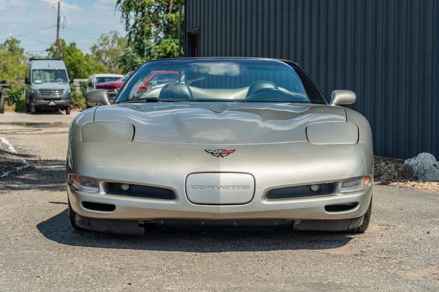Used 2002 Chevrolet Corvette Convertible w/ Preferred Equipment Group2 image 9