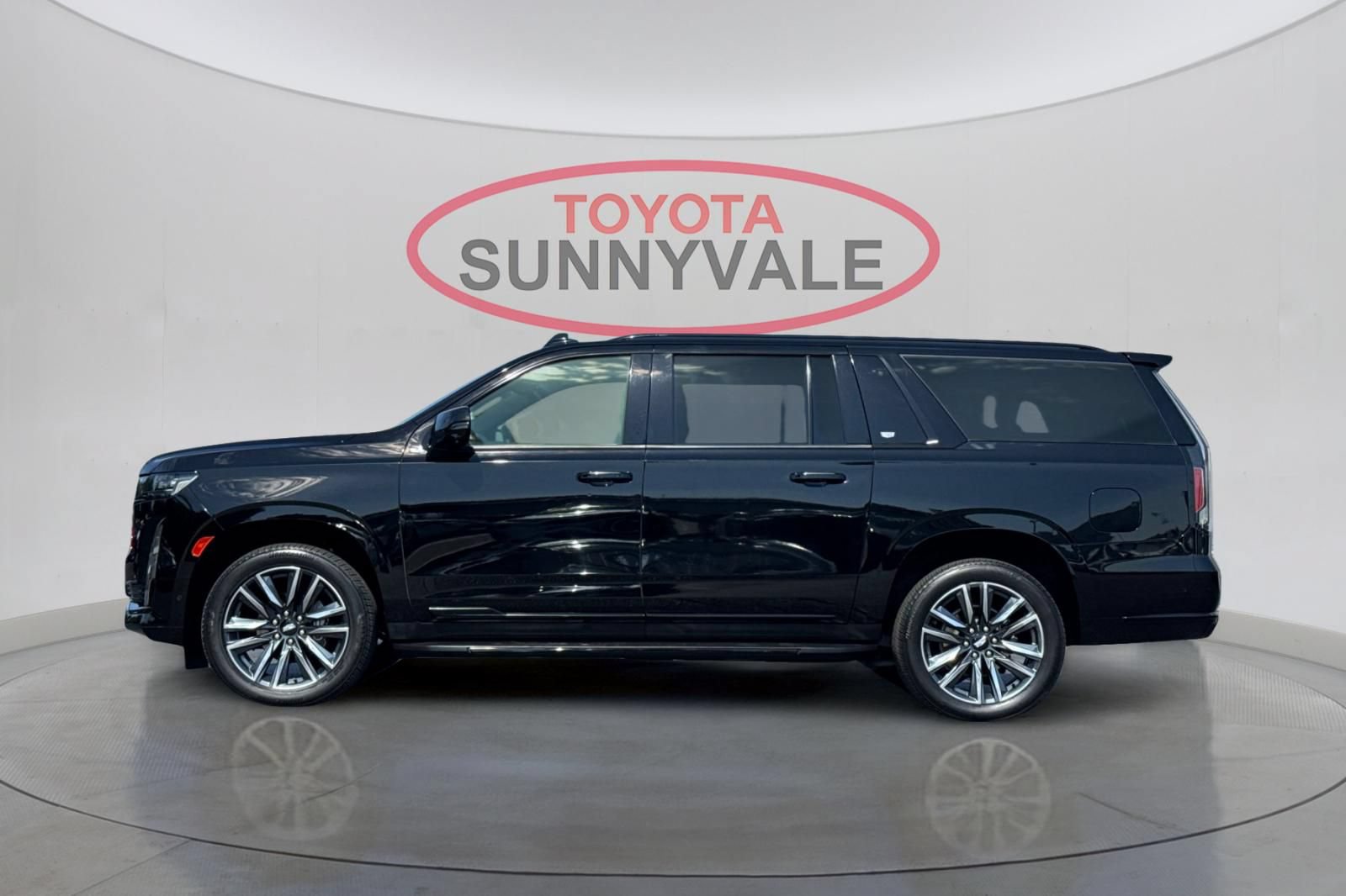 Used 2021 Cadillac Escalade ESV Sport AWD/4WD image 6