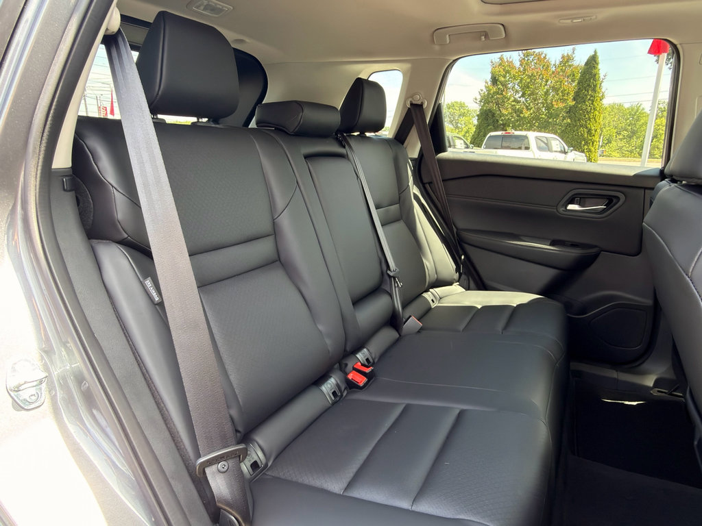 New 2026 Nissan Rogue SV FWD image 18
