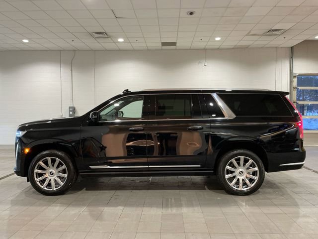 Used 2023 Cadillac Escalade ESV Premium Luxury Platinum image 2