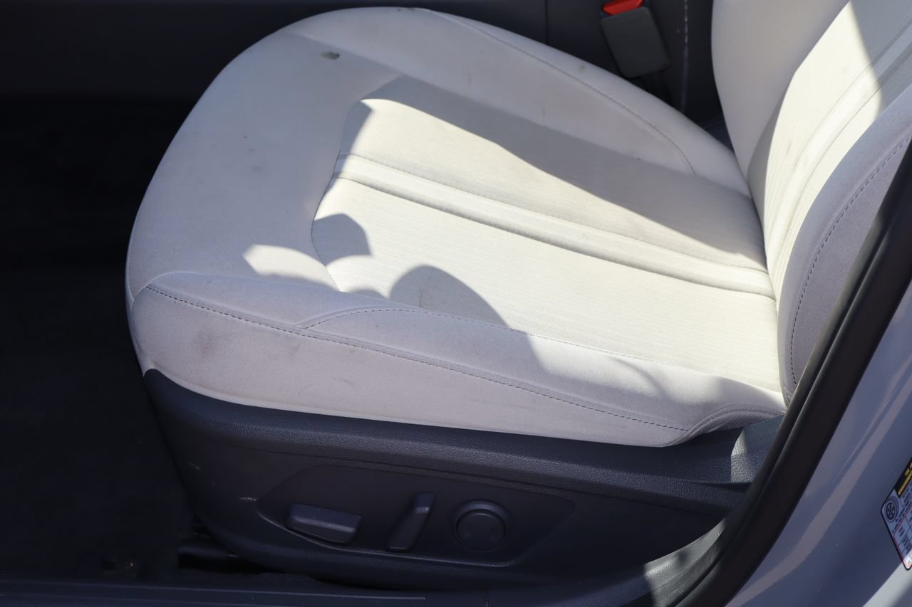 Used 2025 Hyundai Sonata SEL FWD image 13