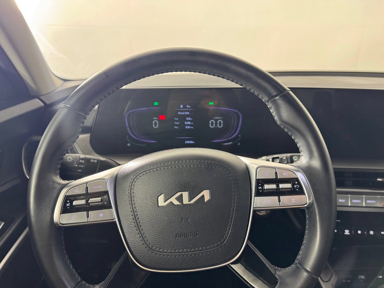 Used 2024 Kia Telluride S w/ S Sunroof Package FWD image 13