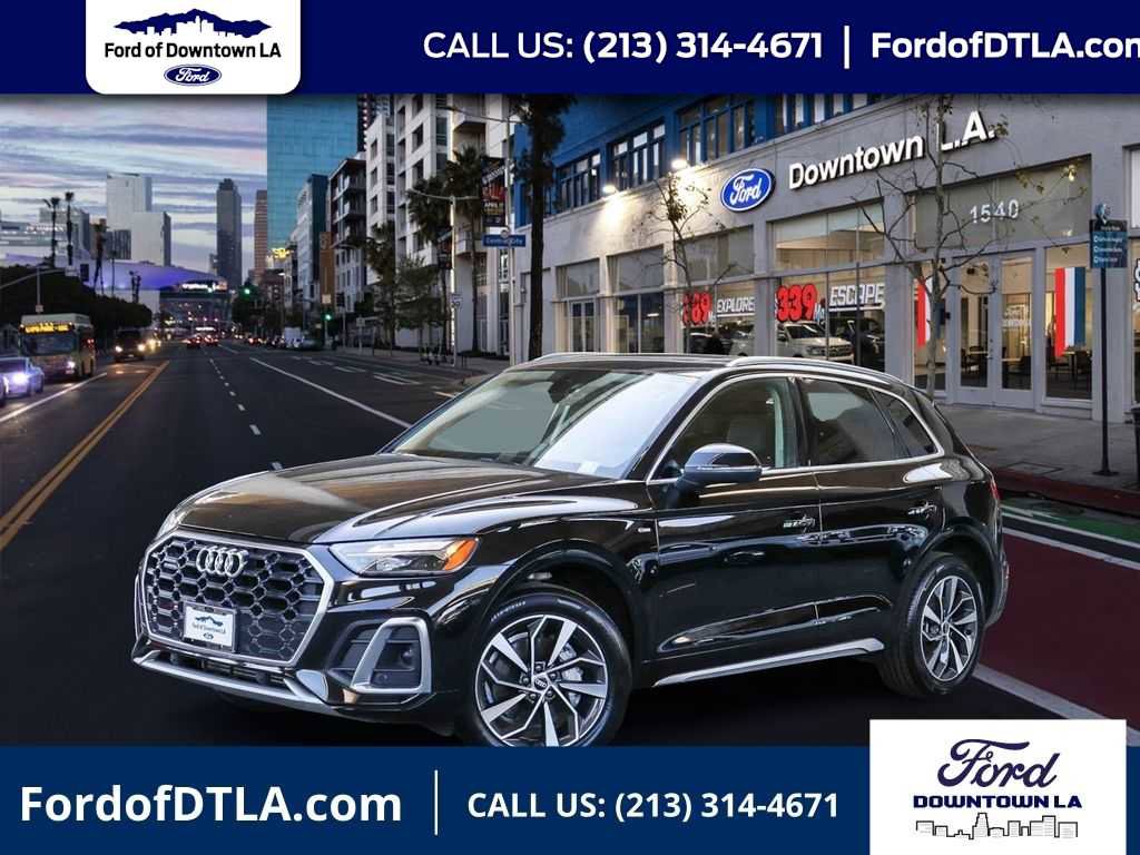 Used 2022 Audi Q5 2.0T Premium w/ Convenience Package image 1