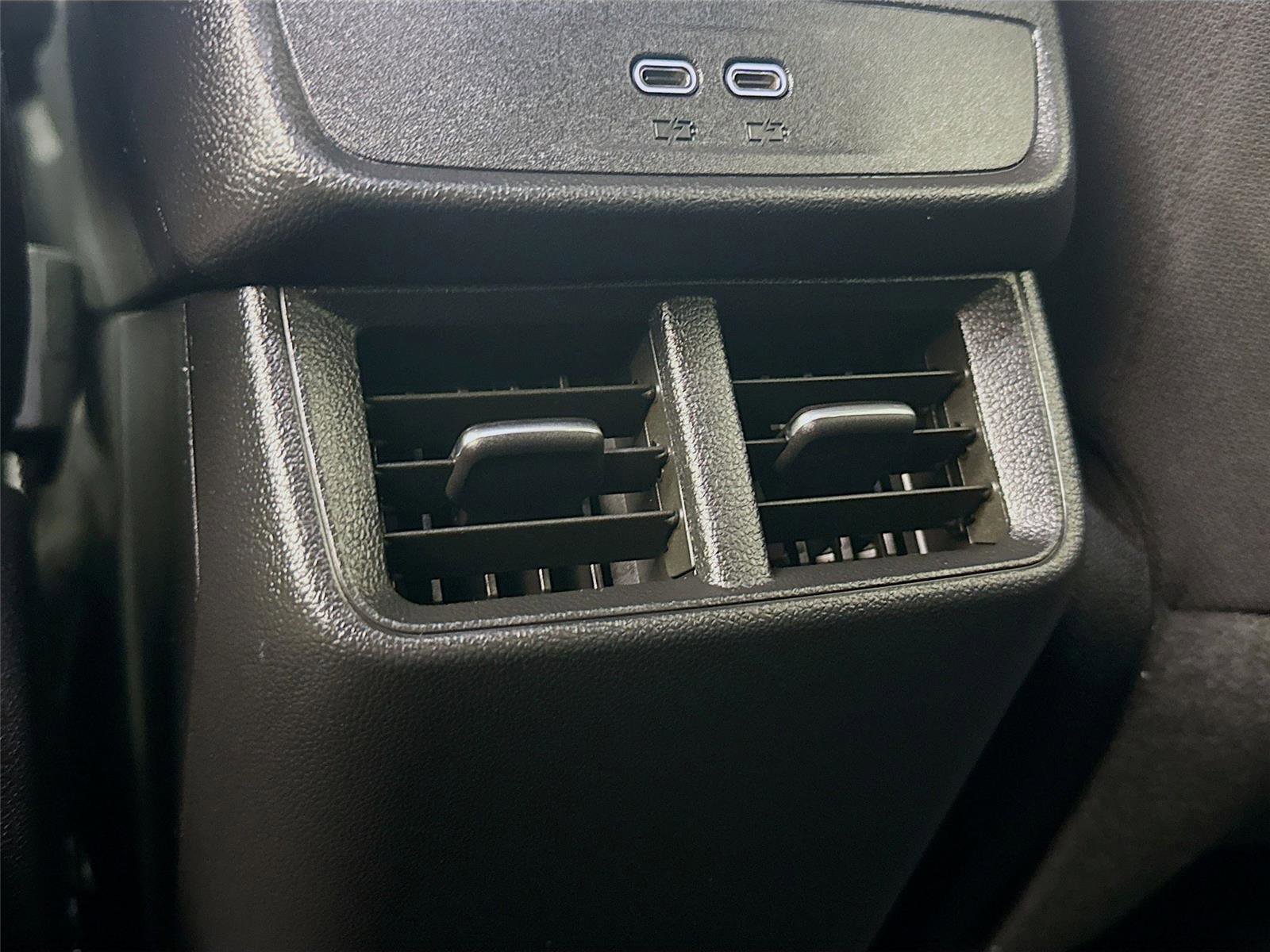 Used 2025 Chevrolet Equinox LT w/ Safety and Technology Package image 26
