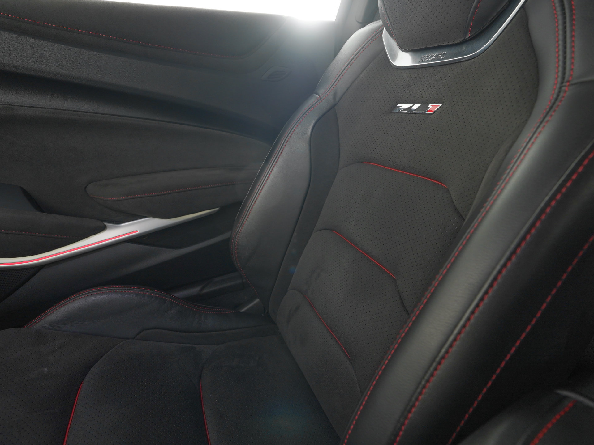 Used 2022 Chevrolet Camaro ZL1 RWD image 26