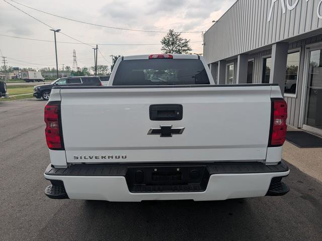 Used 2018 Chevrolet Silverado 1500 Custom w/ Custom Convenience Package AWD/4WD image 3