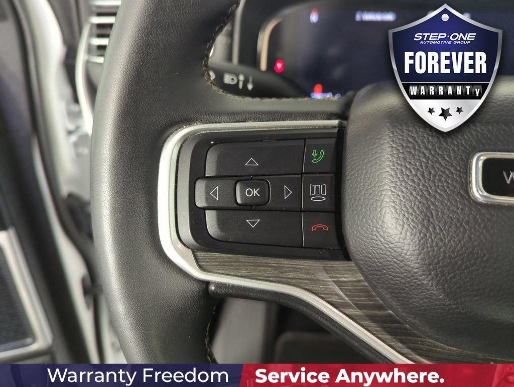 Used 2024 Jeep Wagoneer Series II w/ Flexible Seating Group RWD image 22
