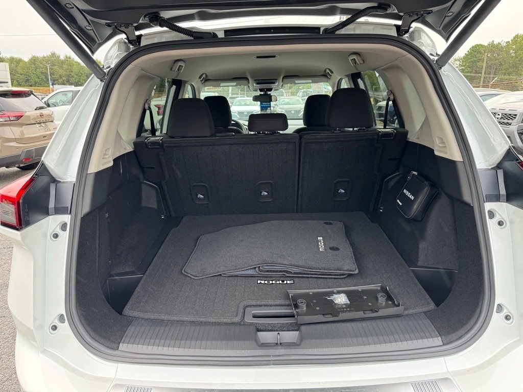 New 2026 Nissan Rogue SV image 10