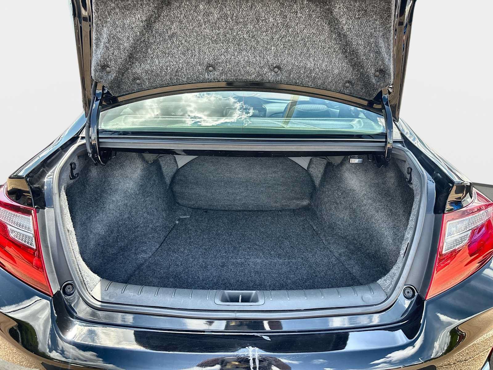 Used 2016 Honda Accord EX image 18