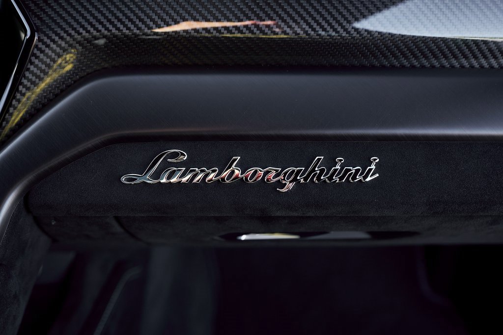 Used 2024 Lamborghini Urus Performante image 45