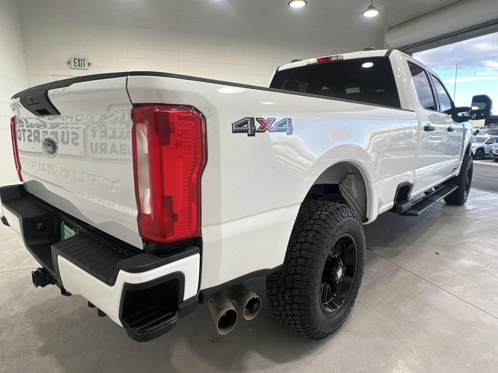 Used 2023 Ford F350 XLT image 8