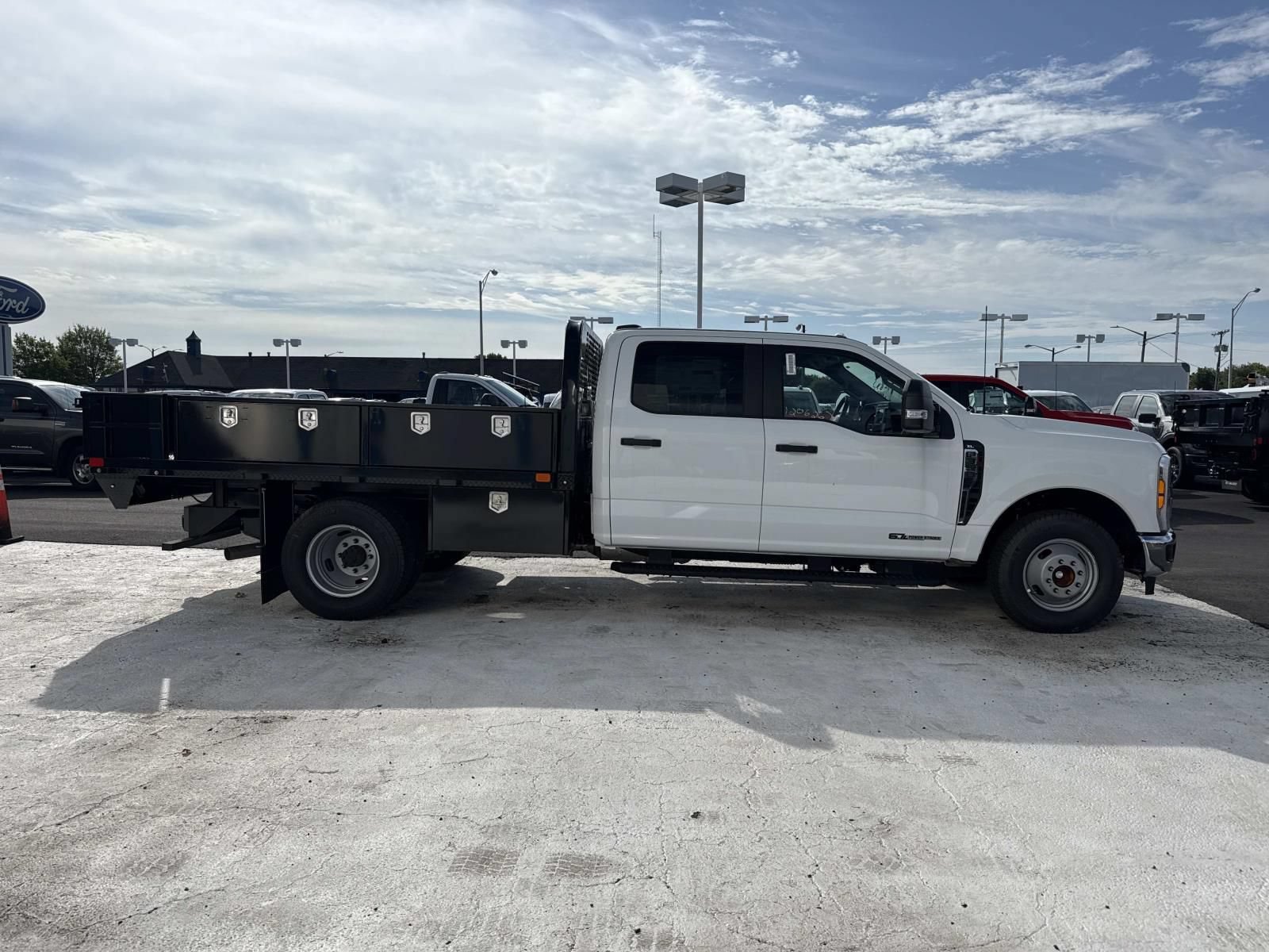 New 2026 Ford F350 XL w/ XL Chrome Package RWD image 2