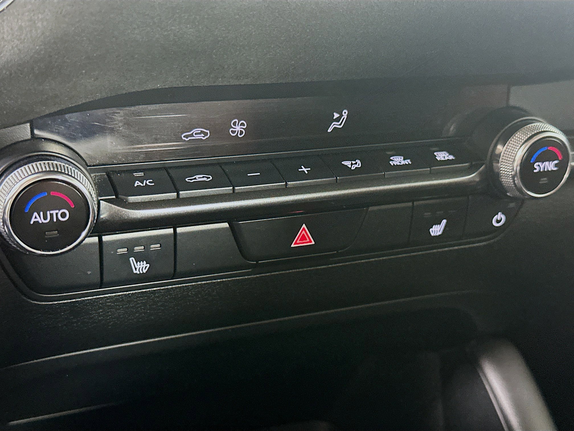 Used 2024 MAZDA MAZDA3 s image 23