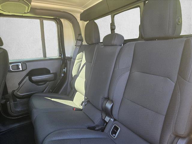 Used 2023 Jeep Gladiator Sport image 14