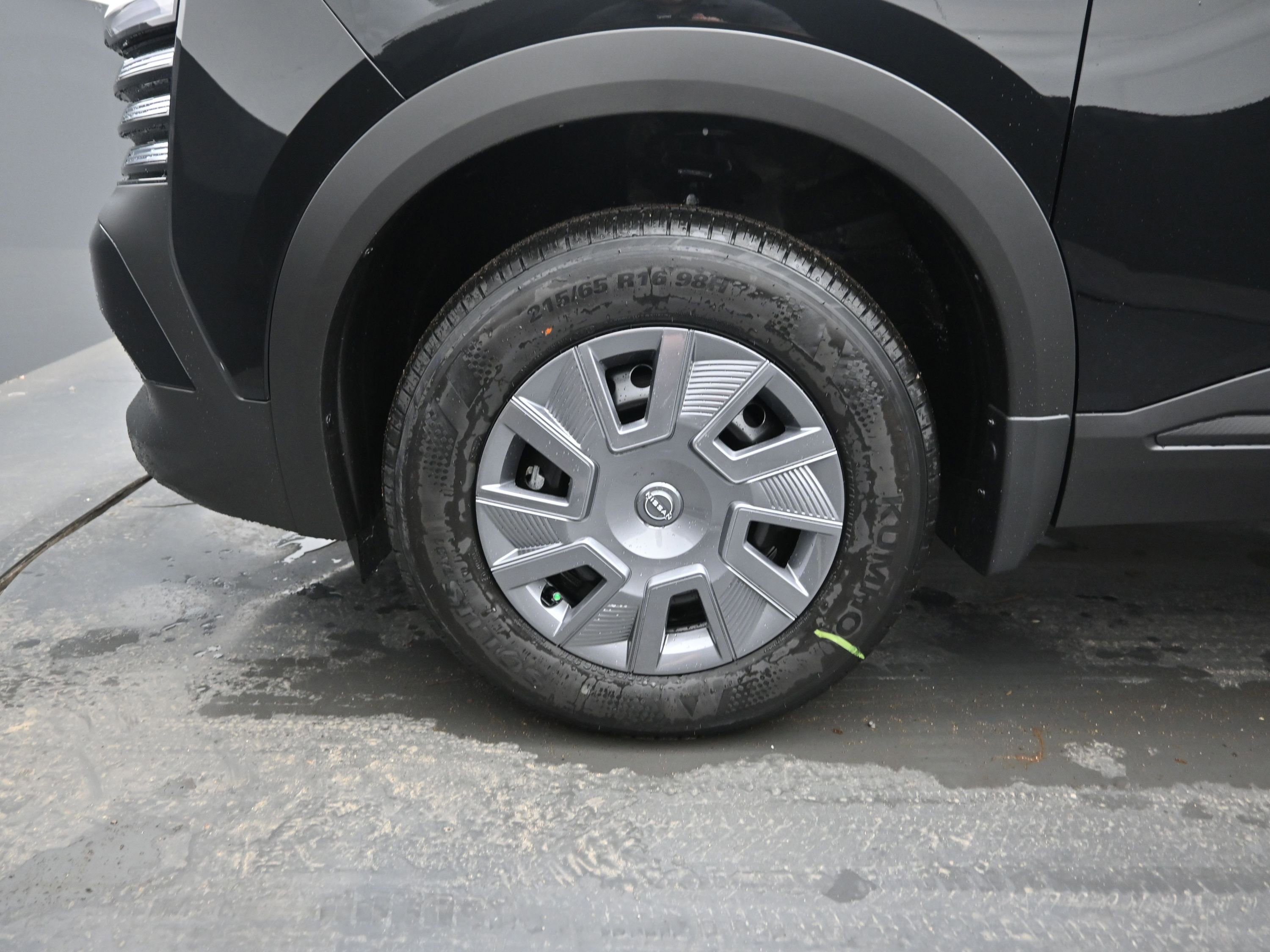 New 2026 Nissan Kicks S image 9