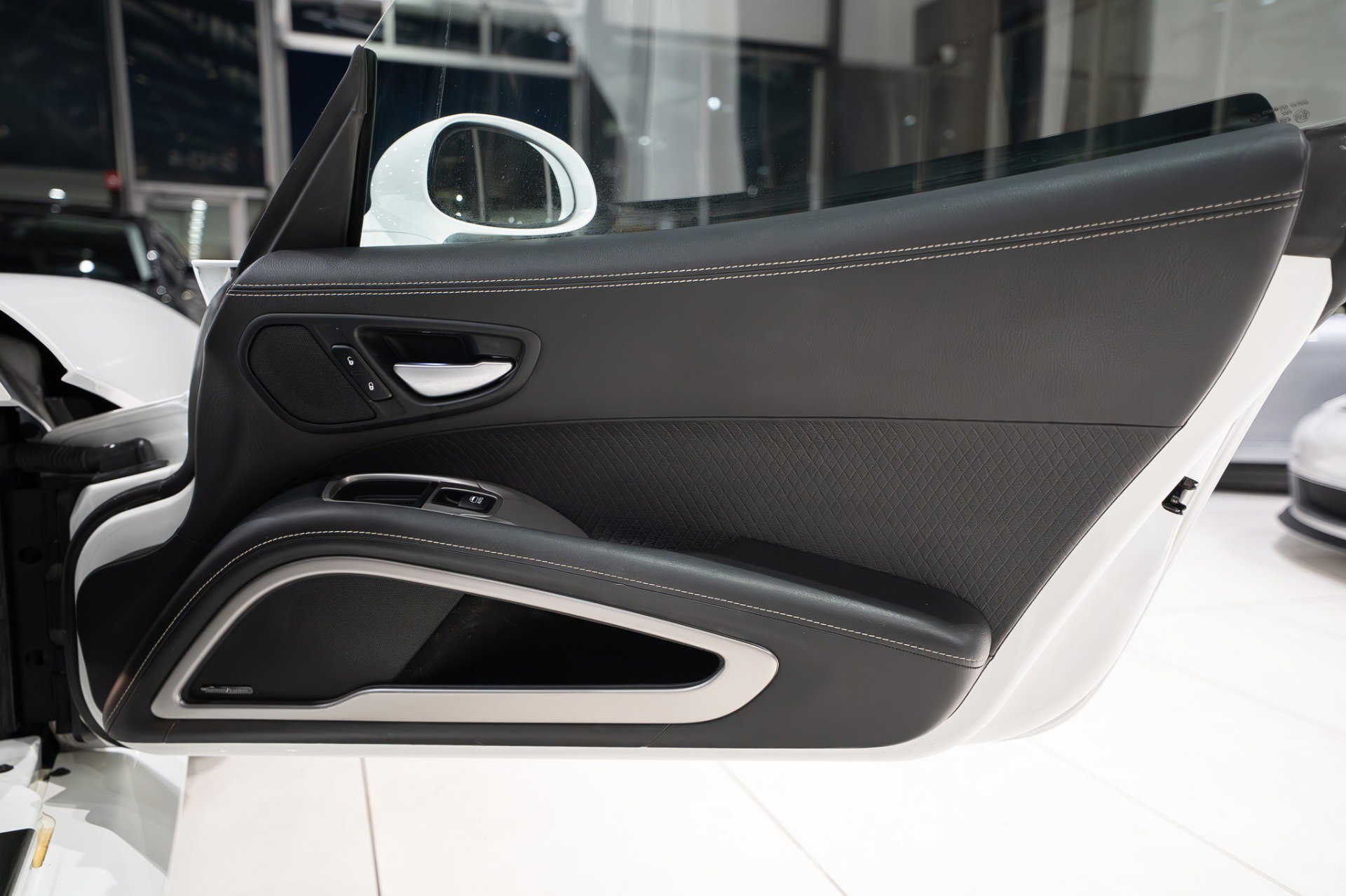 Used 2013 SRT Viper GTS w/ GTS Laguna Interior Pkg image 23