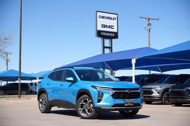 New 2026 Chevrolet Trax LT w/ Driver Confidence Package