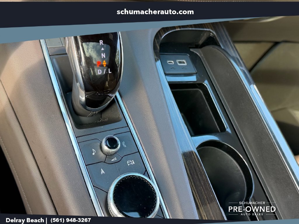 Used 2021 Cadillac Escalade Premium Luxury RWD image 24