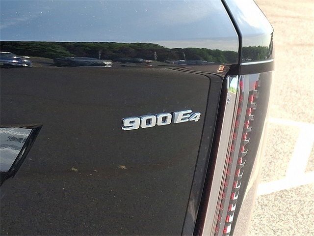 New 2026 Cadillac Vistiq Platinum image 13