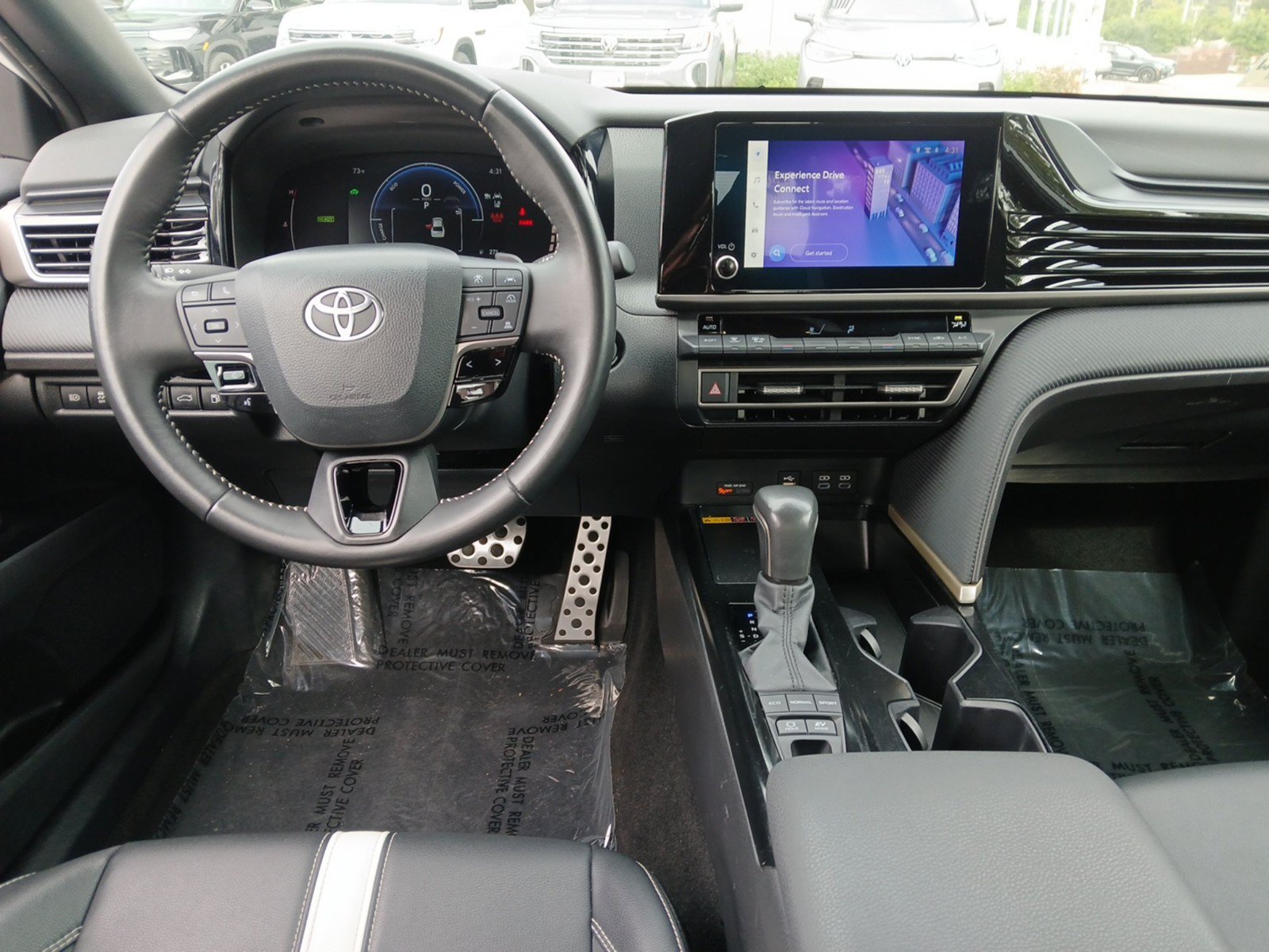 Used 2025 Toyota Camry SE FWD image 7