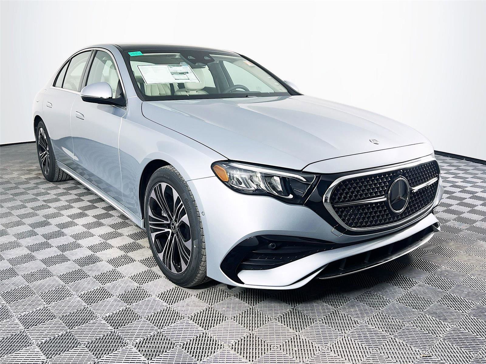 New 2026 Mercedes-Benz E 450 4MATIC Sedan image 8