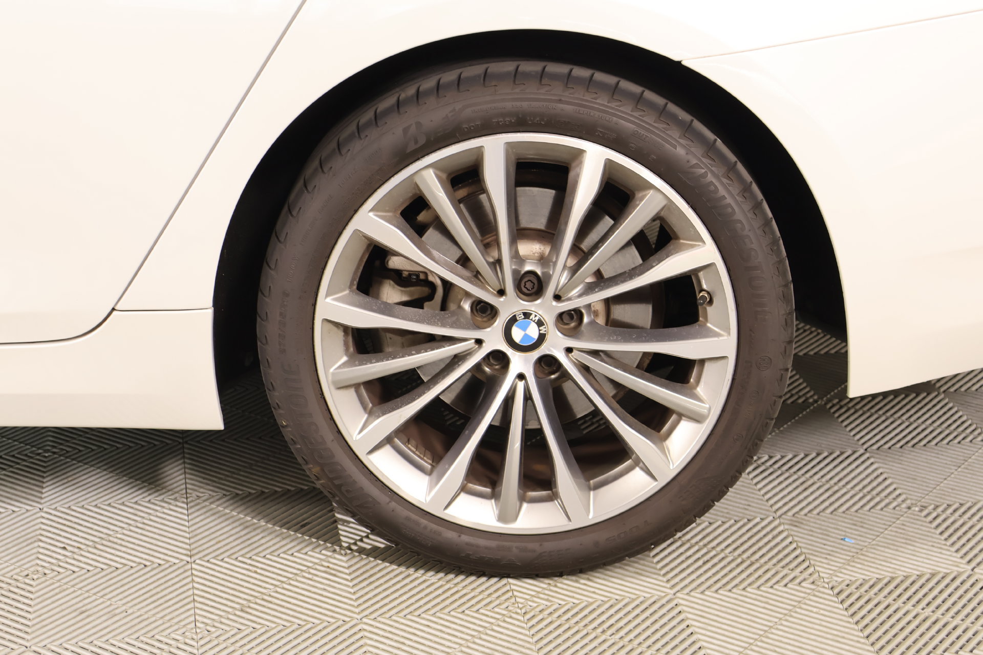 Used 2023 BMW 530i w/ Premium Package RWD image 20