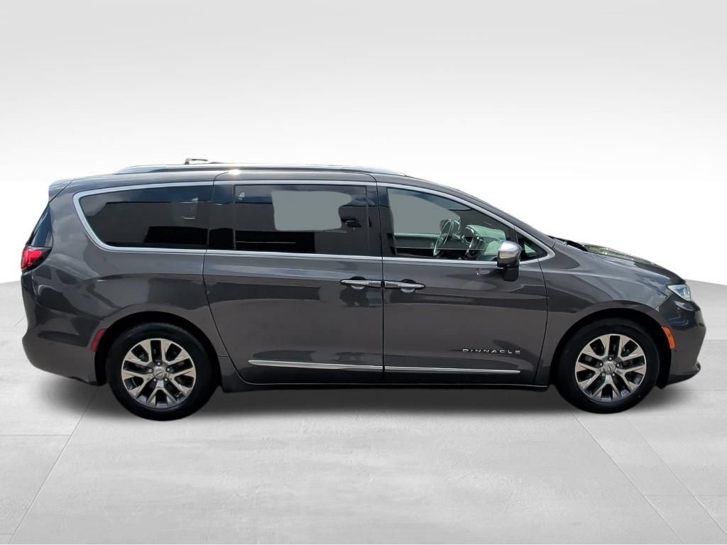 Used 2021 Chrysler Pacifica Pinnacle FWD image 6
