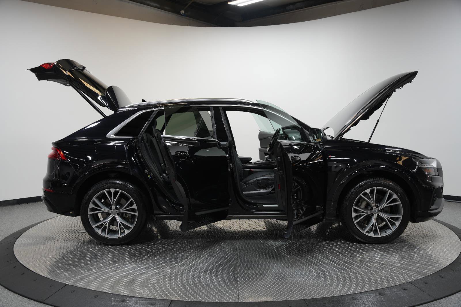 Used 2021 Audi Q8 Premium Plus w/ Premium Plus Package image 9