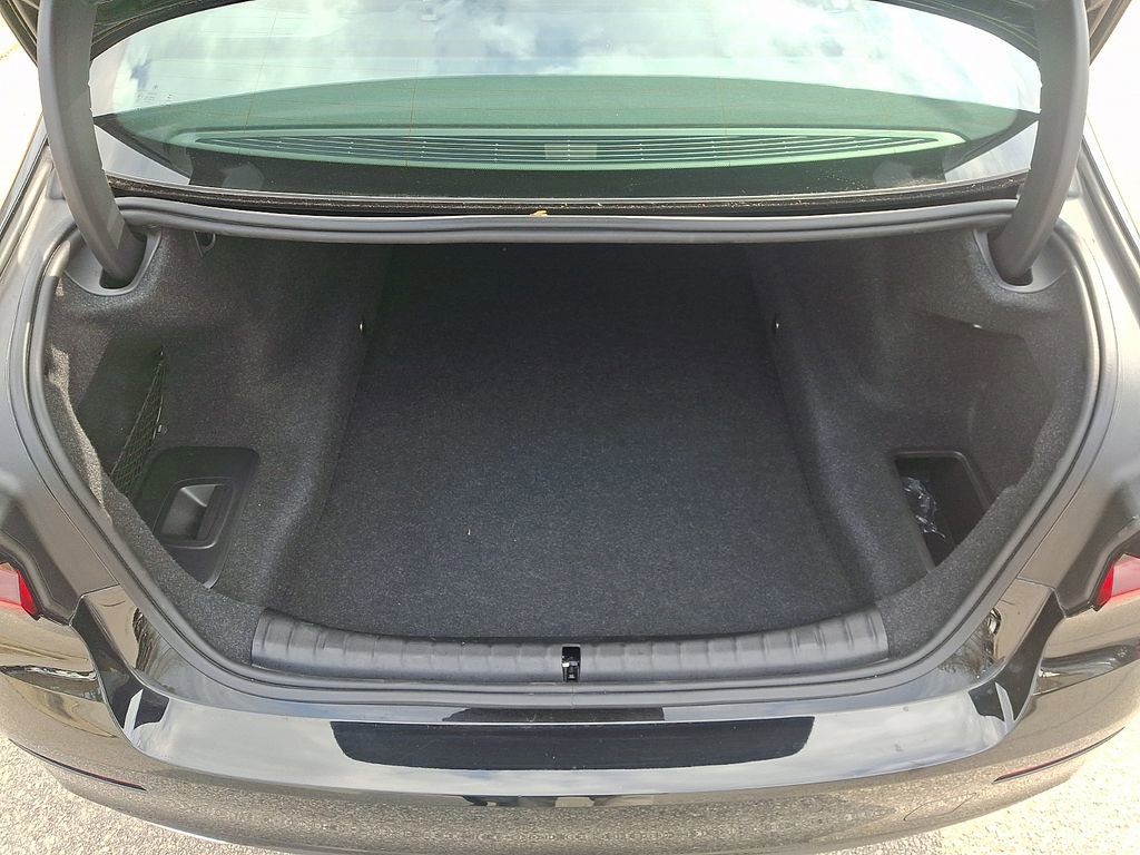 Used 2023 BMW 530i w/ Premium Package image 29