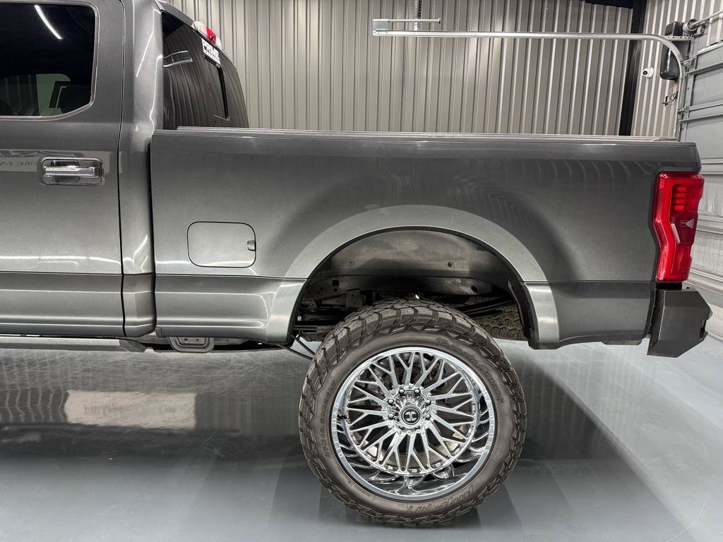 Used 2018 Ford F250 Platinum w/ Platinum Ultimate Package AWD/4WD image 5
