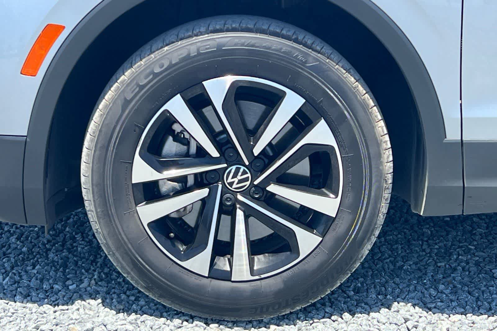 Used 2022 Volkswagen Tiguan S AWD/4WD image 35