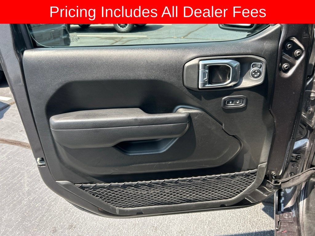 Used 2024 Jeep Wrangler Unlimited Sport AWD/4WD image 3