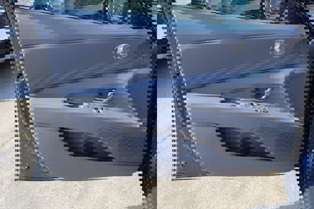 New 2026 Hyundai Elantra Sport image 11