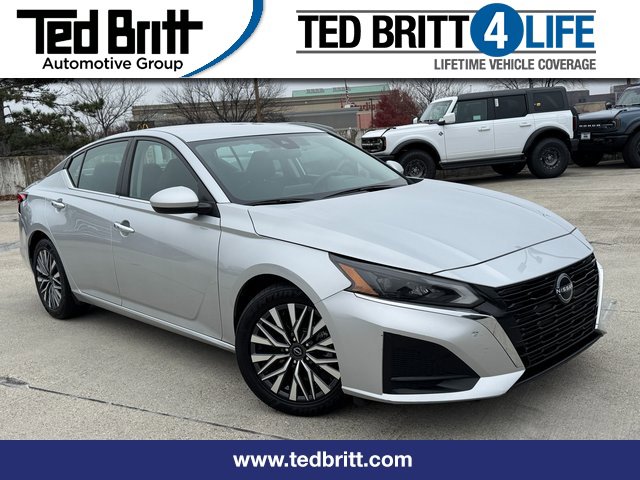 Used 2023 Nissan Altima 2.5 SV image 1