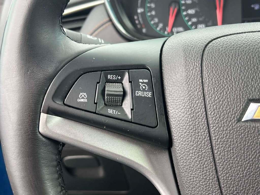 Used 2019 Chevrolet Trax LT w/ LT Convenience Package AWD/4WD image 21