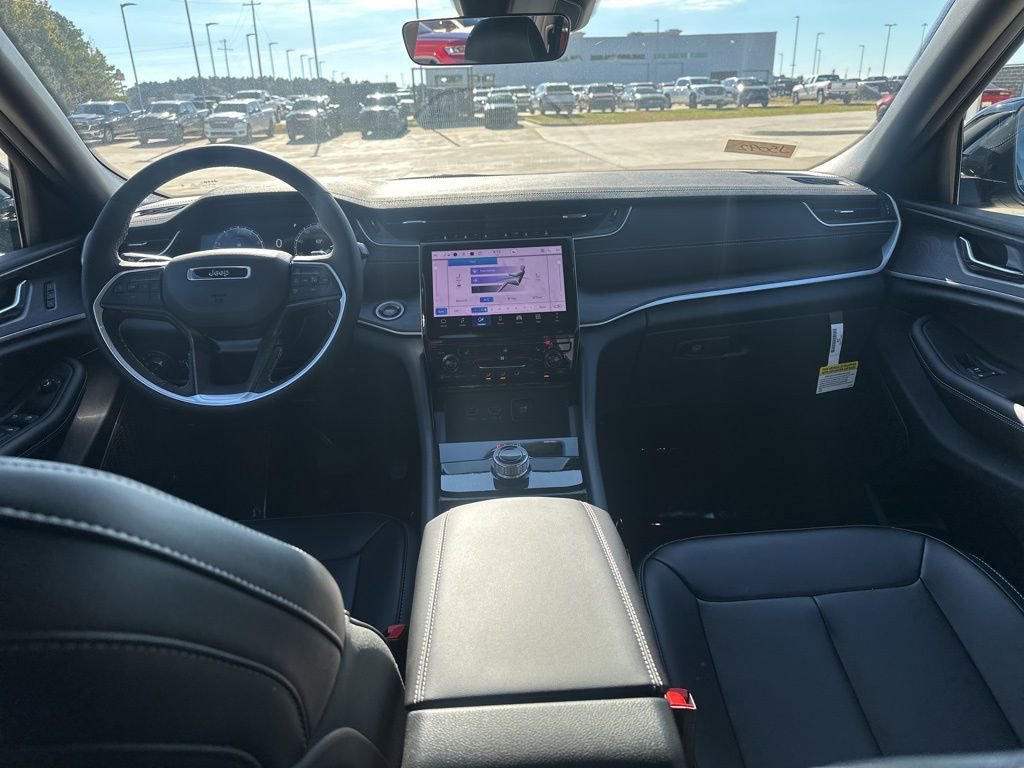 New 2025 Jeep Grand Cherokee L Limited image 16