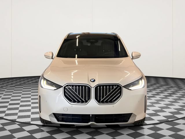 Used 2025 BMW X3 xDrive30i AWD/4WD image 2